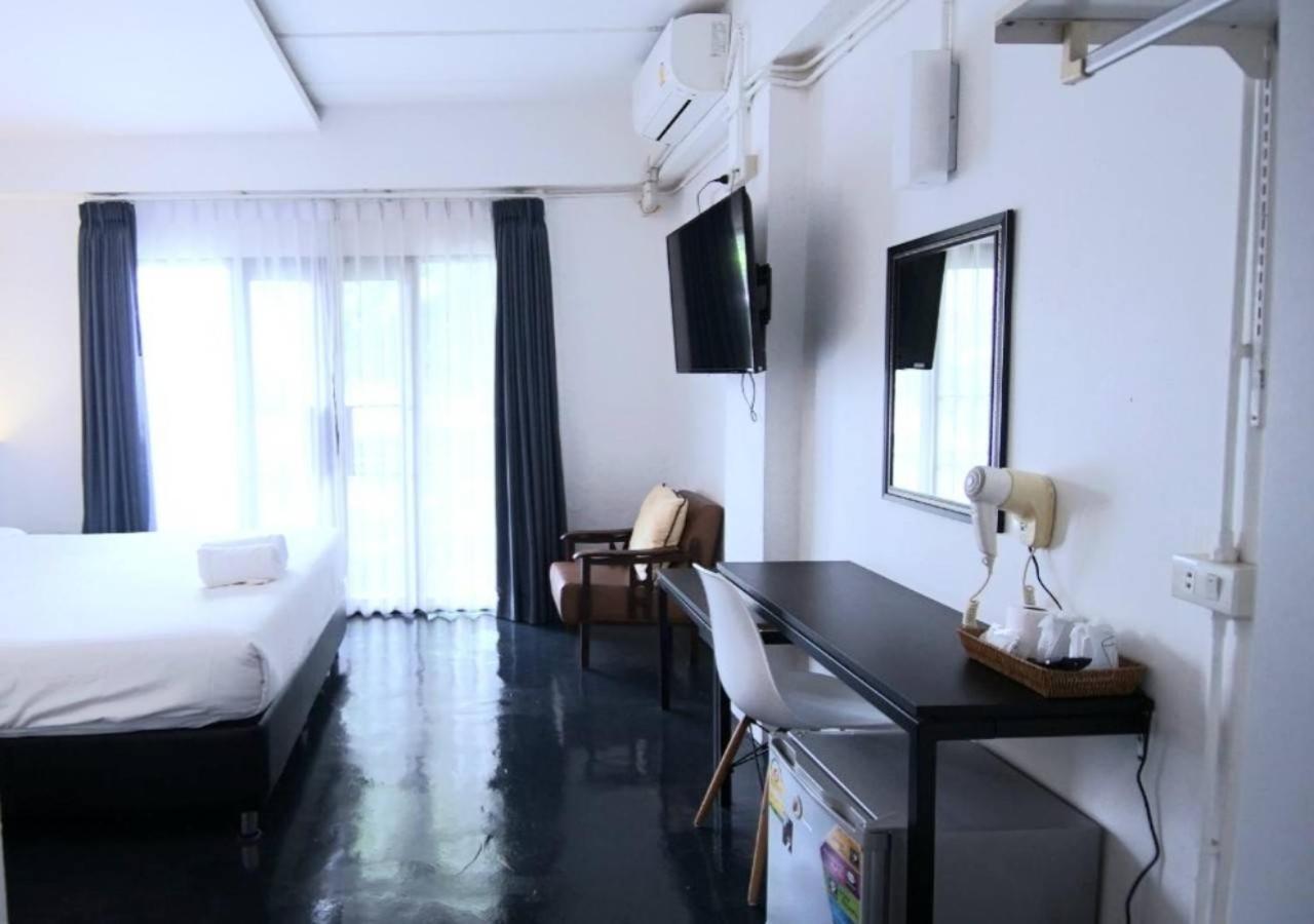 Isleep Guesthouse Τσιάνγκ Μάι Εξωτερικό φωτογραφία